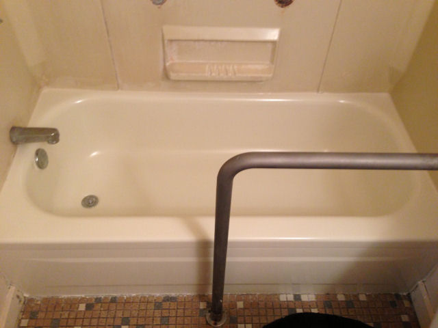 Bathtub Refinishing (After)