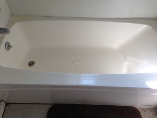 Bathtub Repair (Before)
